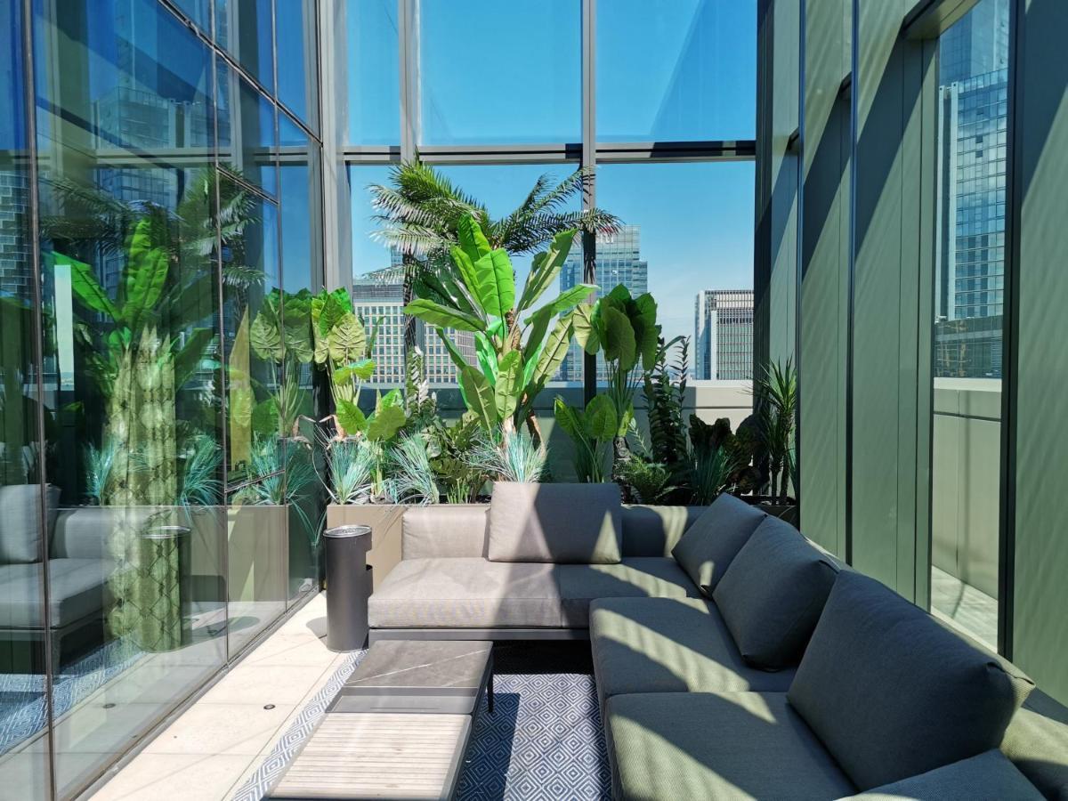 Charles Hope Canary Wharf South Quay ロンドン エクステリア 写真
