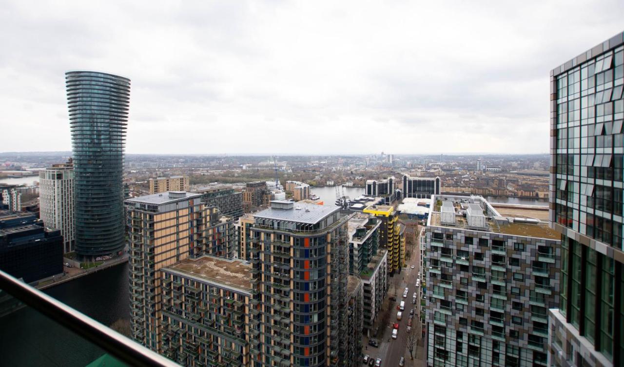 Charles Hope Canary Wharf South Quay ロンドン エクステリア 写真